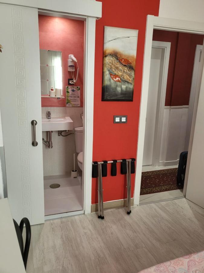Hostal Inn Мадрид Экстерьер фото