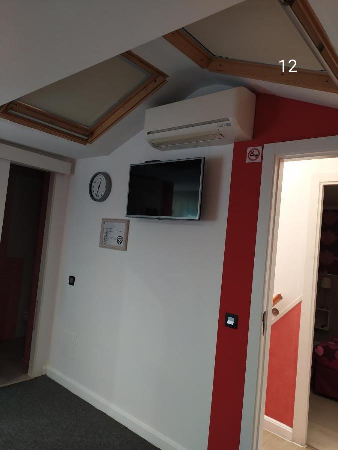 Hostal Inn Мадрид Экстерьер фото