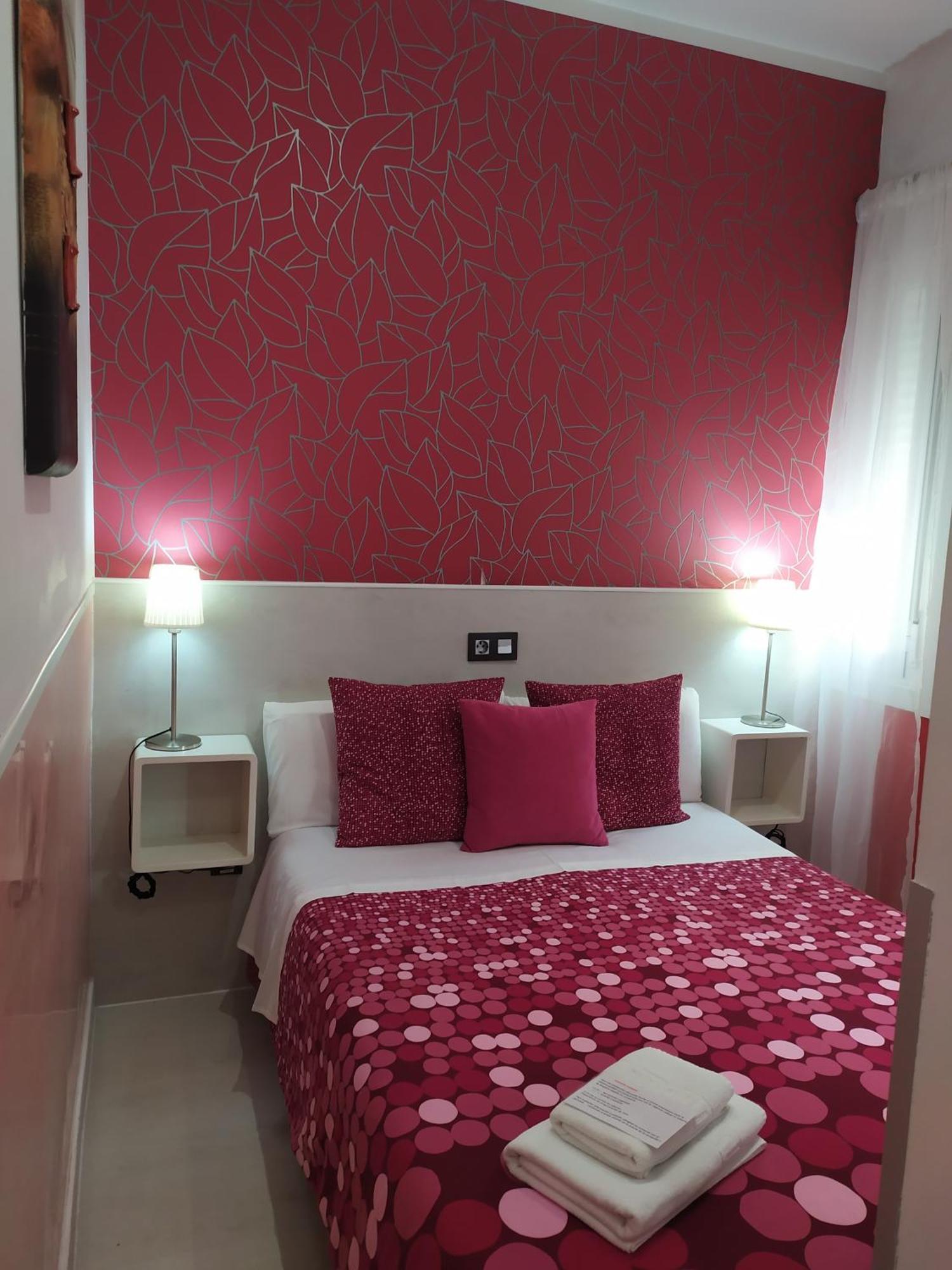 Hostal Inn Мадрид Экстерьер фото