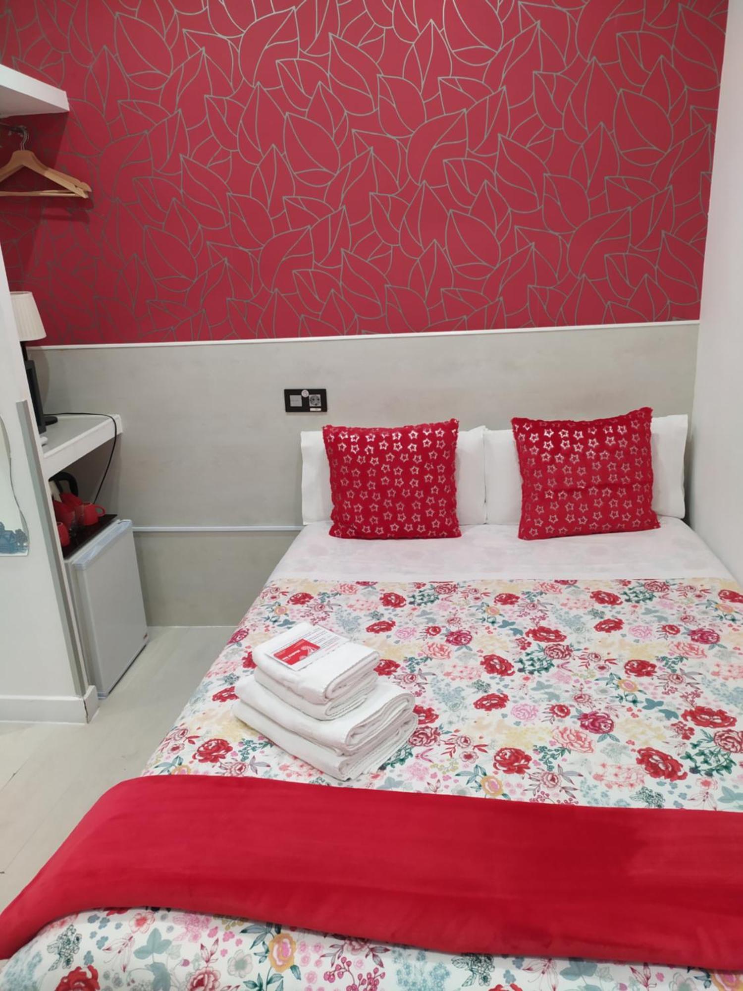 Hostal Inn Мадрид Экстерьер фото