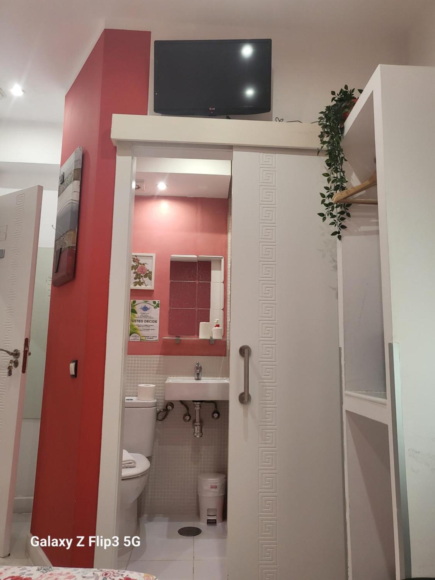 Hostal Inn Мадрид Экстерьер фото