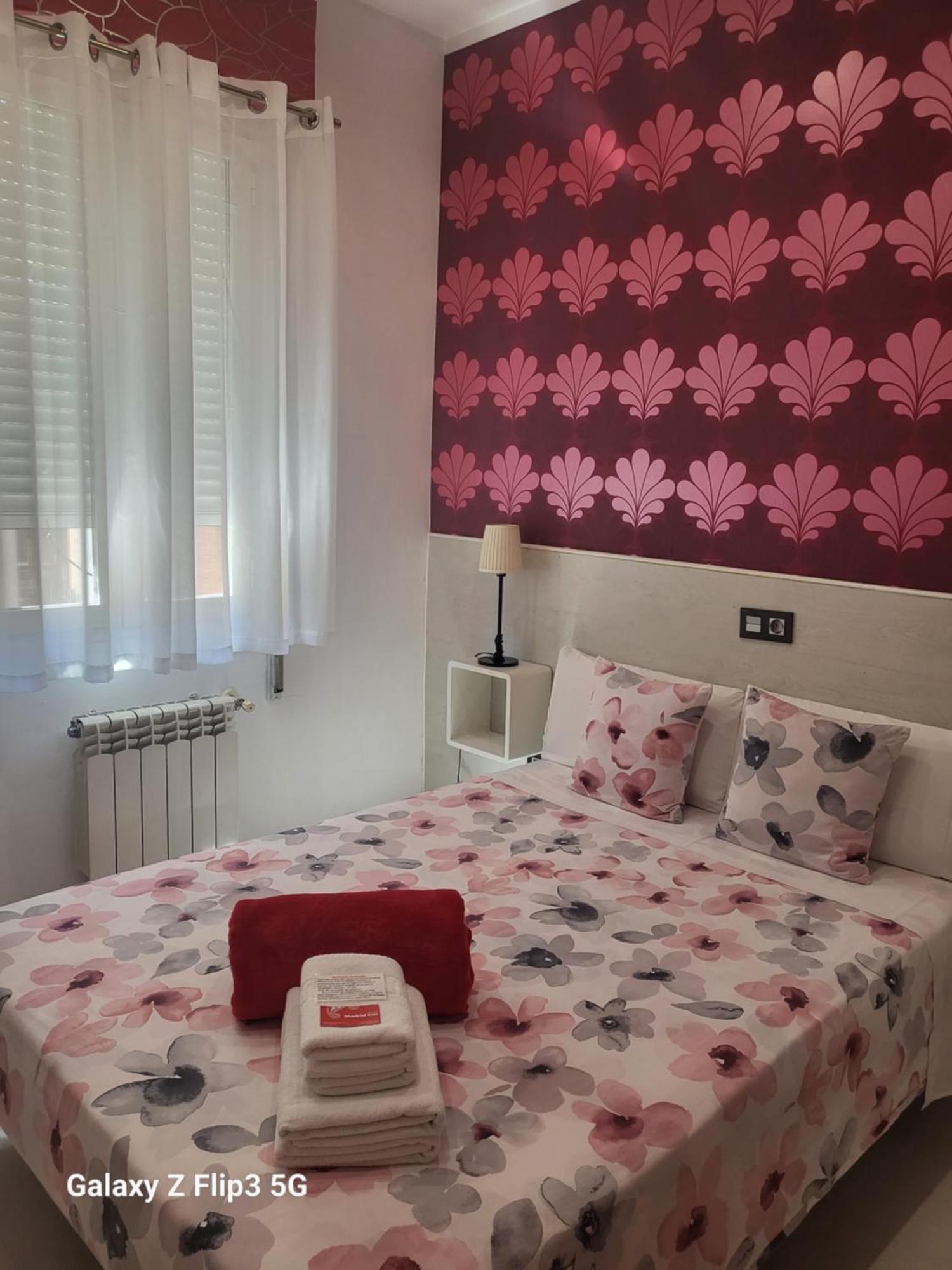 Hostal Inn Мадрид Экстерьер фото