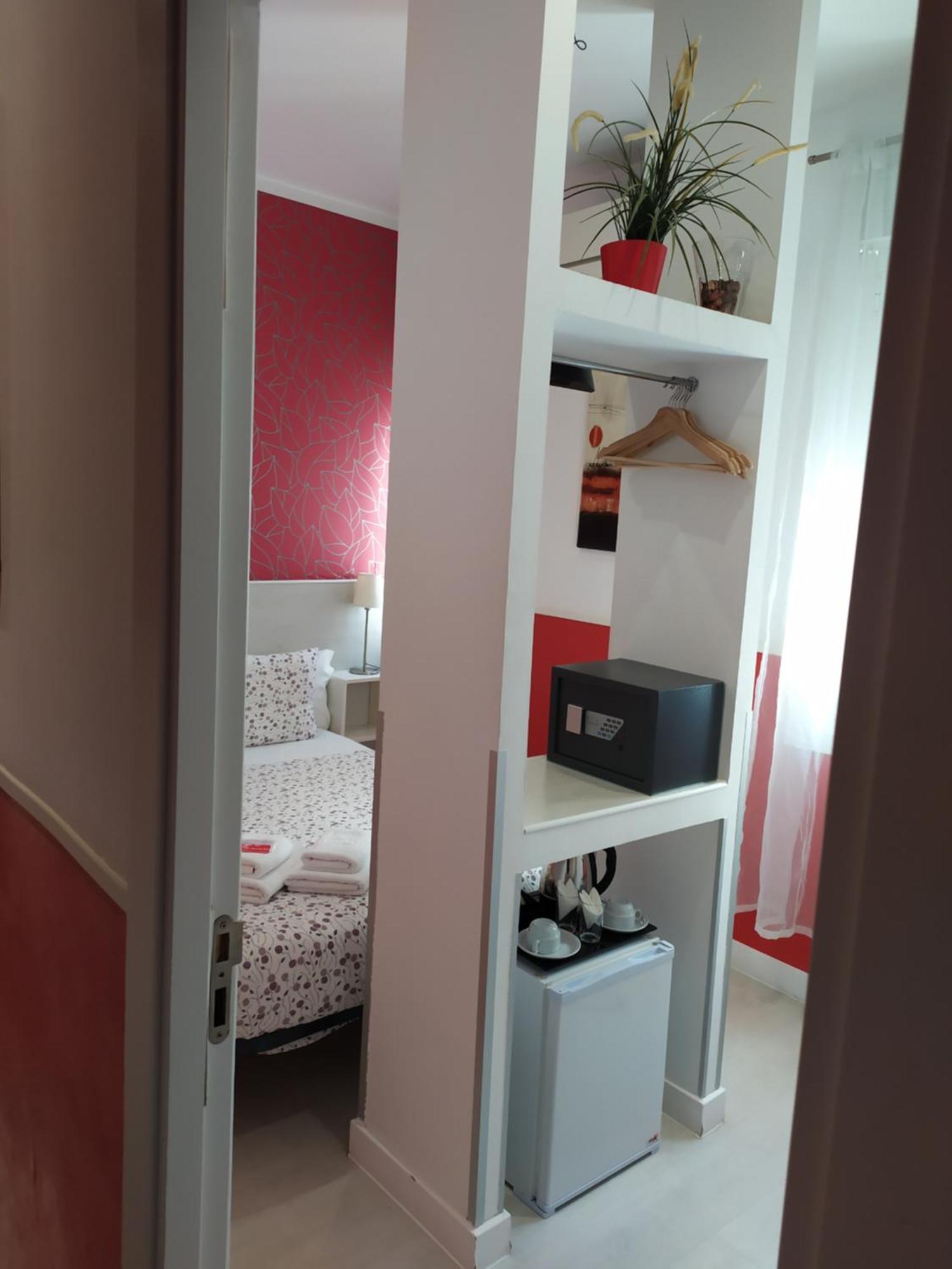 Hostal Inn Мадрид Номер фото